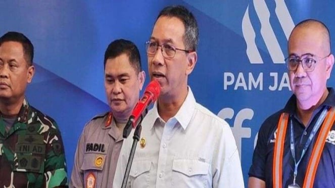 Pj Gubernur DKI Jakarta Heru Budi Hartono saat memberikan keterangan pers.