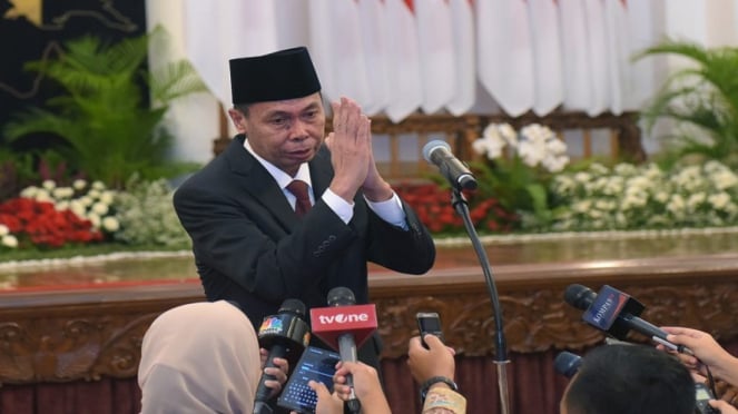 Nawawi Pomolango dilantik sebagai Ketua KPK sementara waktu oleh Presiden Jokowi